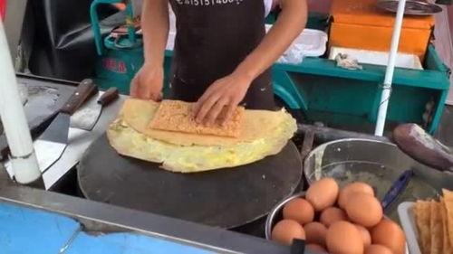 吃瓜小熊摆摊视频,趣味市集里的甜蜜瓜果时光